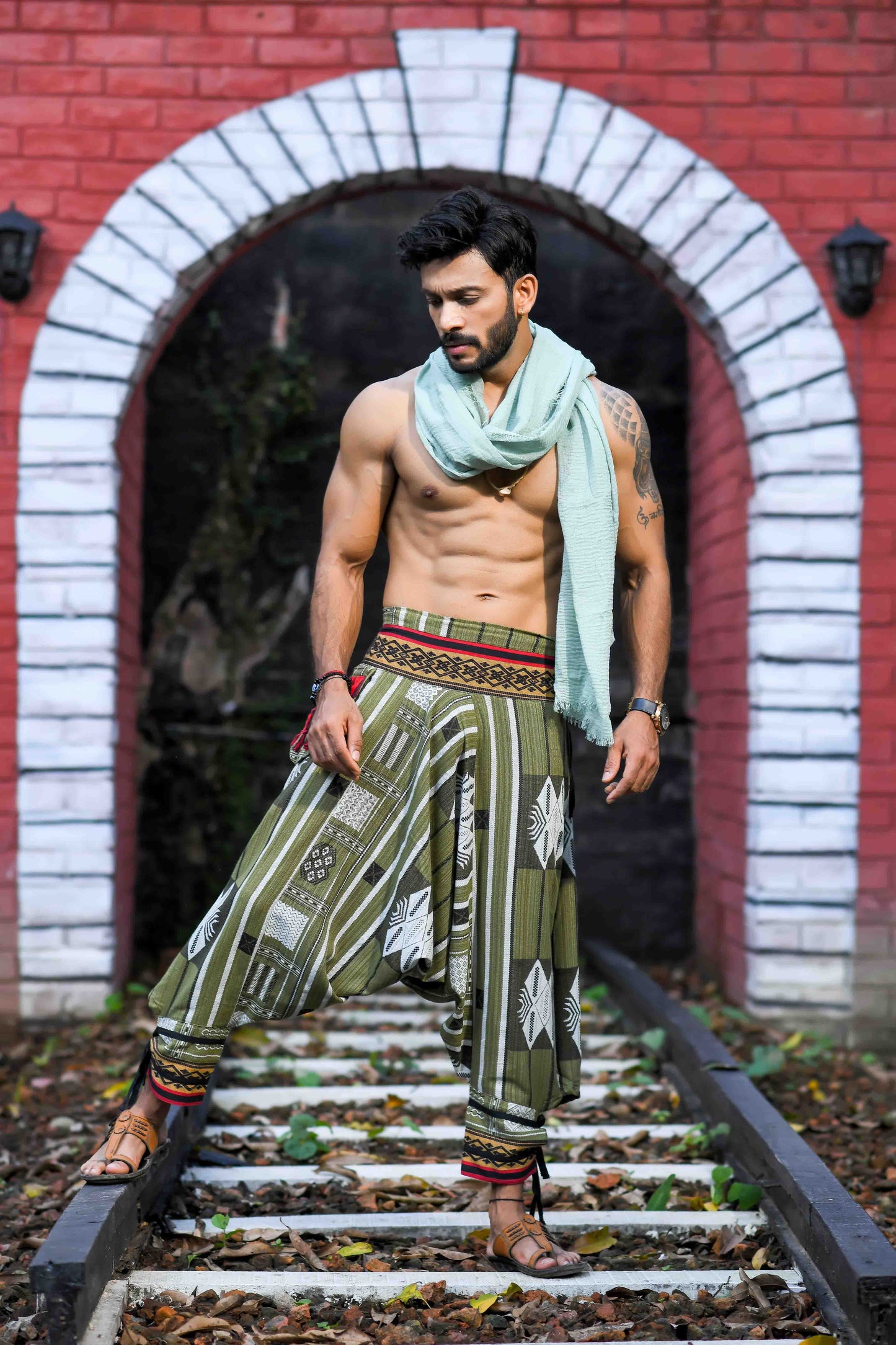 all over printed standout thai harem pant india the veshti company harem pants for men harem pants for women harem trousers hippie pants harem joggers bohemian boho pant adaddin pants harem