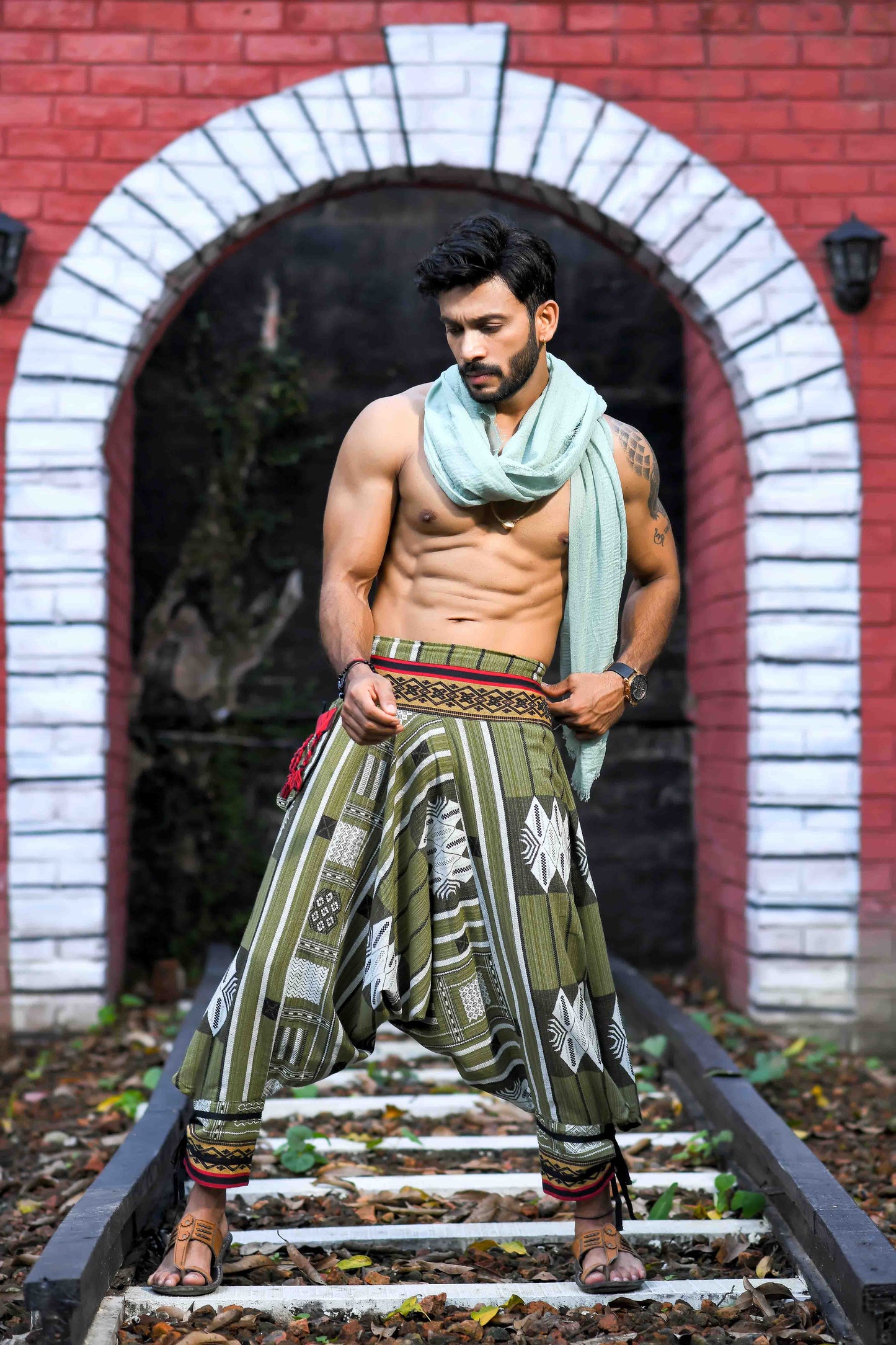 all over printed standout thai harem pant india the veshti company harem pants for men harem pants for women harem trousers hippie pants harem joggers bohemian boho pant adaddin pants harem