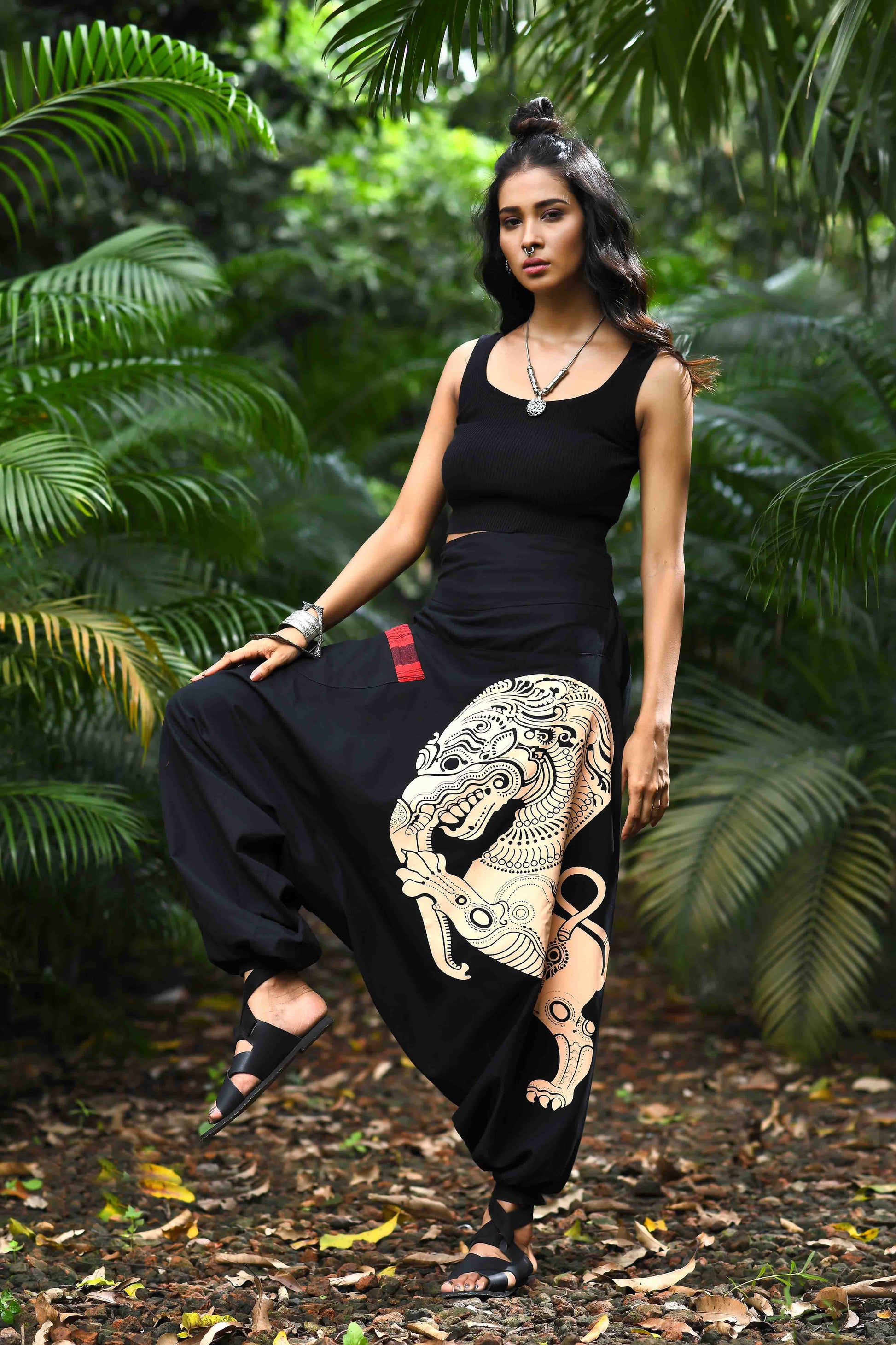 standout thai baggy black harem pant india the veshti company harem pants for men harem pants for women harem trousers hippie pants harem joggers bohemian boho pant adaddin pants enimane harem pants