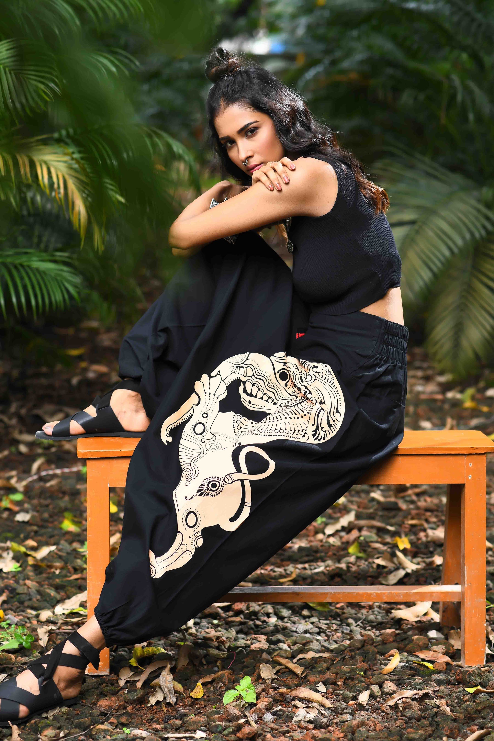 standout thai baggy black harem pant india the veshti company harem pants for men harem pants for women harem trousers hippie pants harem joggers bohemian boho pant adaddin pants enimane harem pants