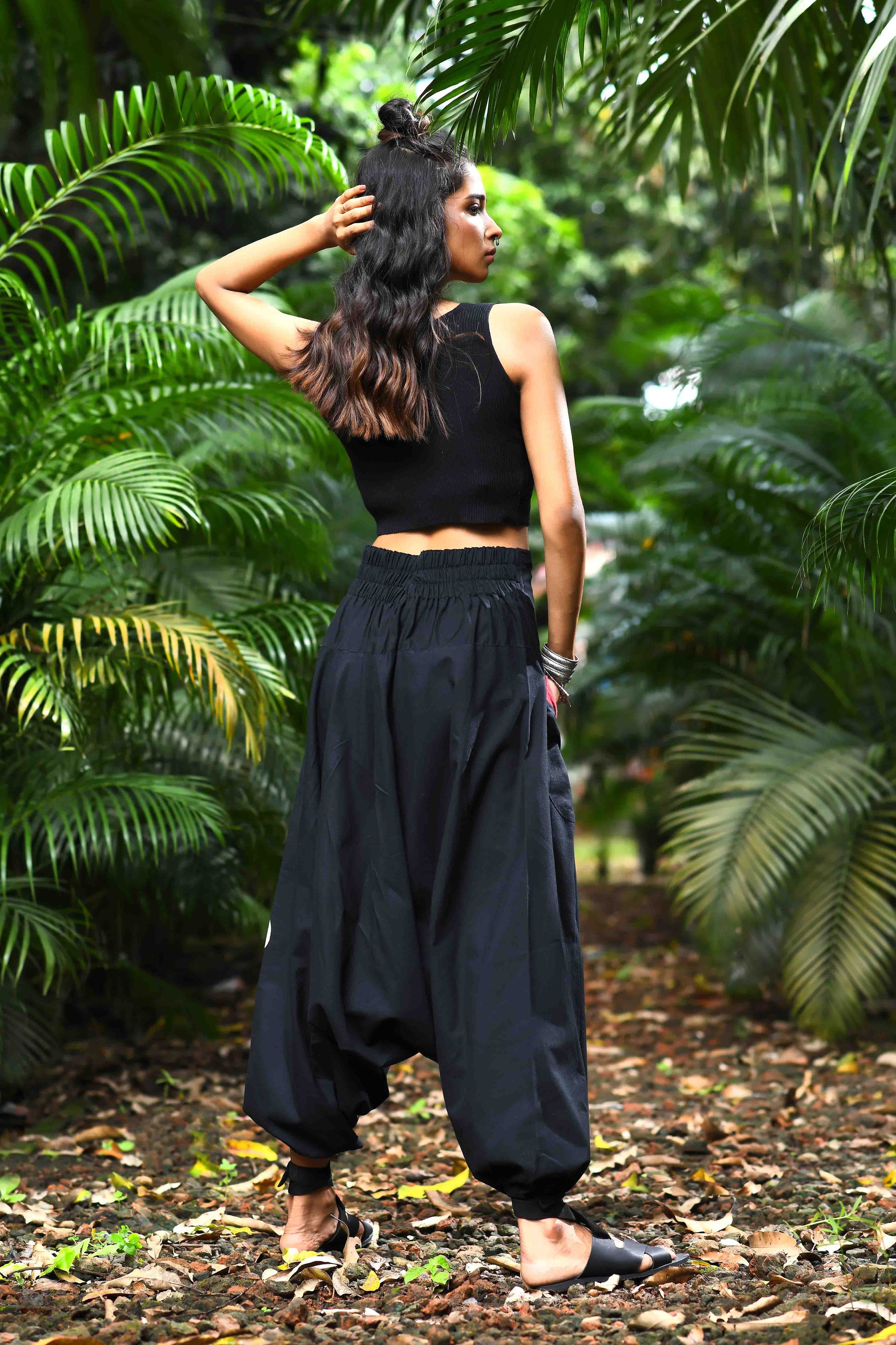 standout thai baggy black harem pant india the veshti company harem pants for men harem pants for women harem trousers hippie pants harem joggers bohemian boho pant adaddin pants enimane harem pants