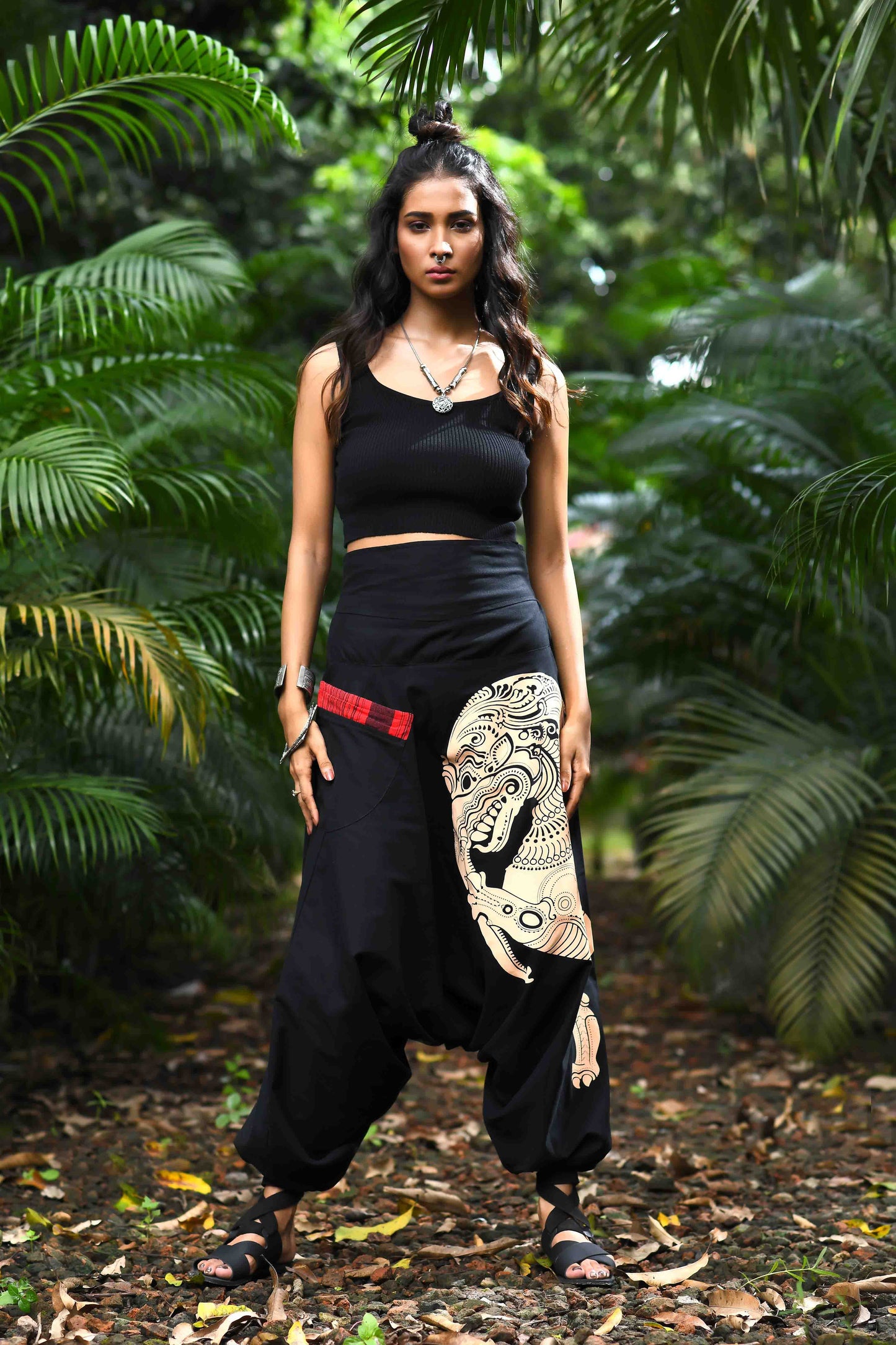 standout thai baggy black harem pant india the veshti company harem pants for men harem pants for women harem trousers hippie pants harem joggers bohemian boho pant adaddin pants enimane harem pants