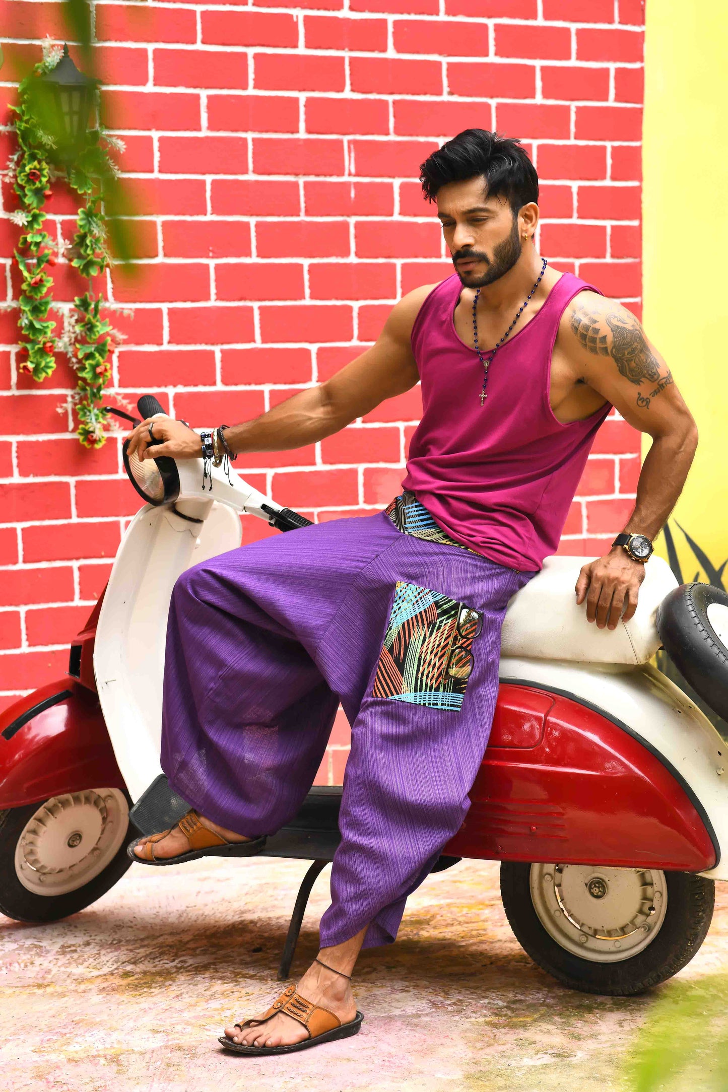 wide leg standout thai harem pant india the veshti company harem pants for men harem pants for women harem trousers hippie pants harem joggers bohemian boho pant adaddin pants enimane harem pants
