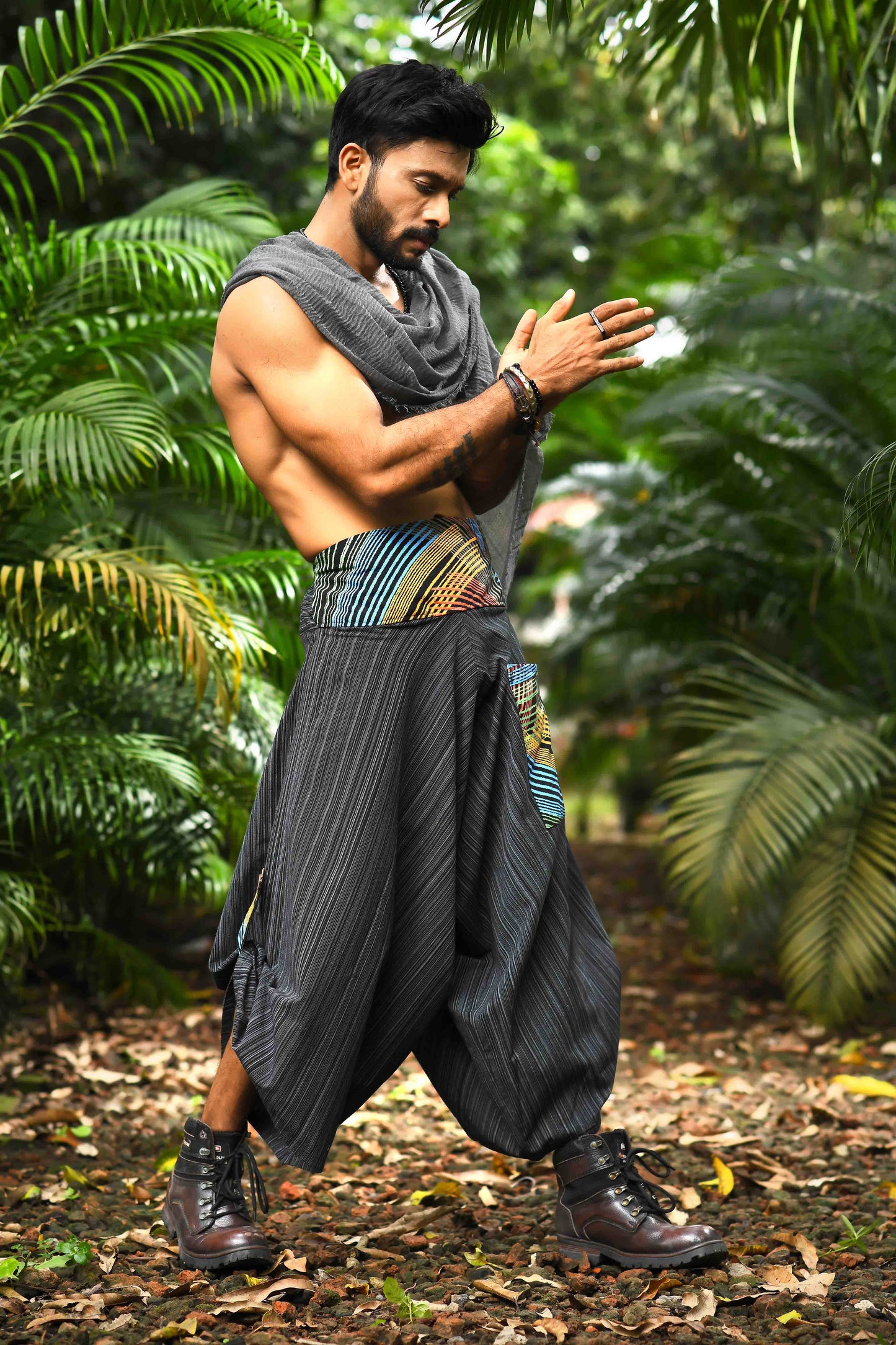 wide leg standout thai harem pant india the veshti company harem pants for men harem pants for women harem trousers hippie pants harem joggers bohemian boho pant adaddin pants enimane harem pants