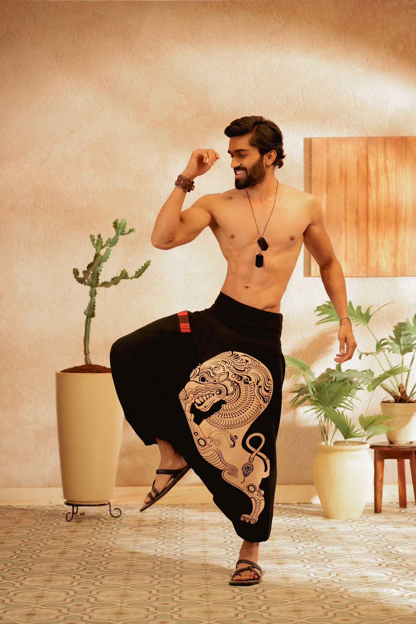 standout thai baggy black harem pant india the veshti company harem pants for men harem pants for women harem trousers hippie pants harem joggers bohemian boho pant adaddin pants enimane harem pants