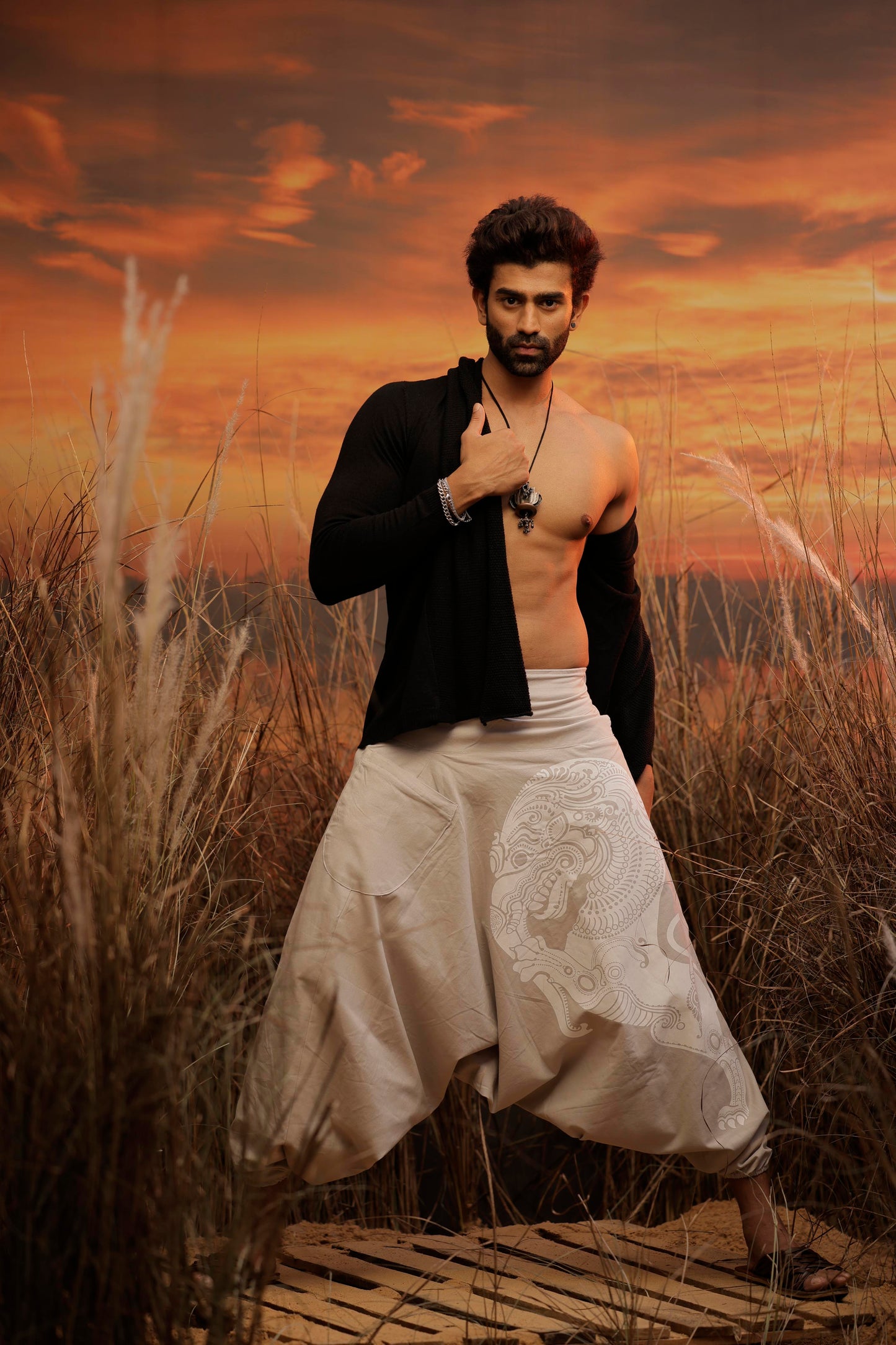 standout thai baggy black harem pant india the veshti company harem pants for men harem pants for women harem trousers hippie pants harem joggers bohemian boho pant adaddin pants enimane harem pants