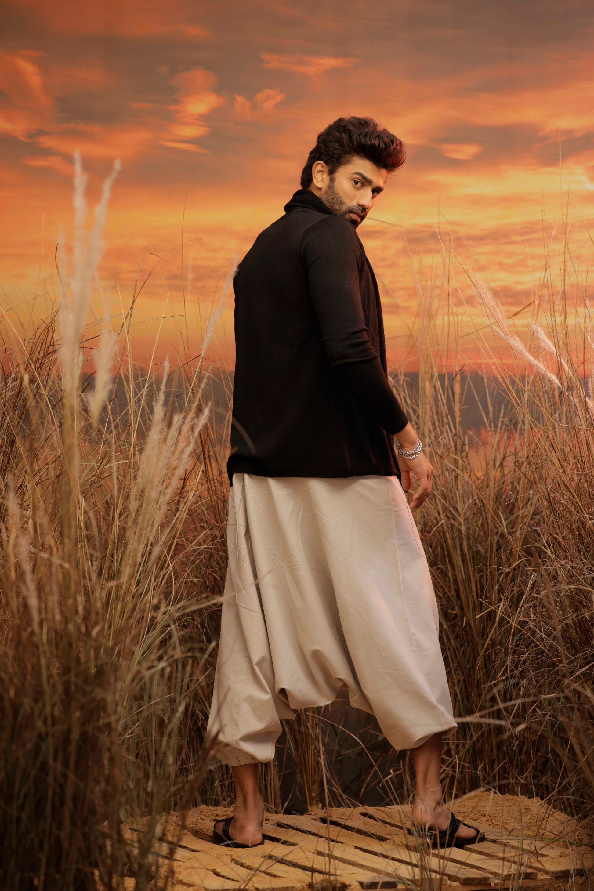 standout thai baggy black harem pant india the veshti company harem pants for men harem pants for women harem trousers hippie pants harem joggers bohemian boho pant adaddin pants enimane harem pants