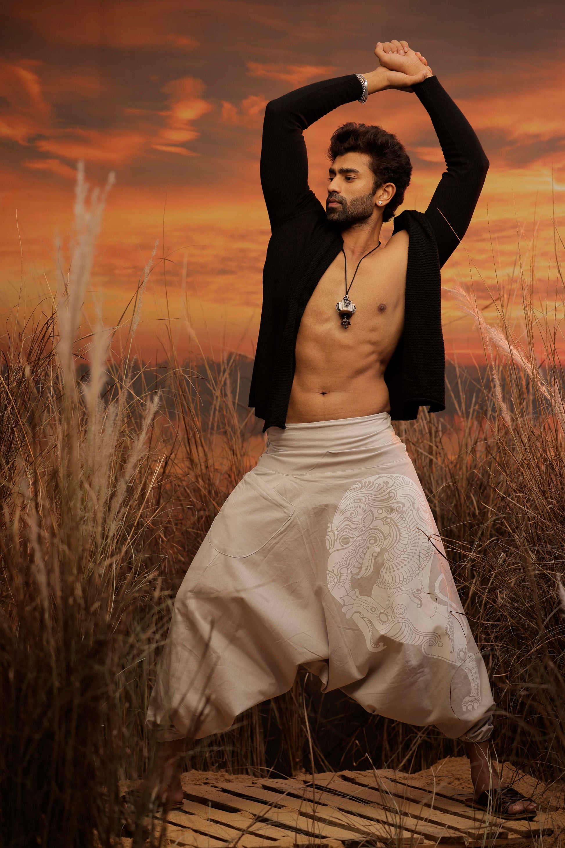 standout thai baggy black harem pant india the veshti company harem pants for men harem pants for women harem trousers hippie pants harem joggers bohemian boho pant adaddin pants enimane harem pants