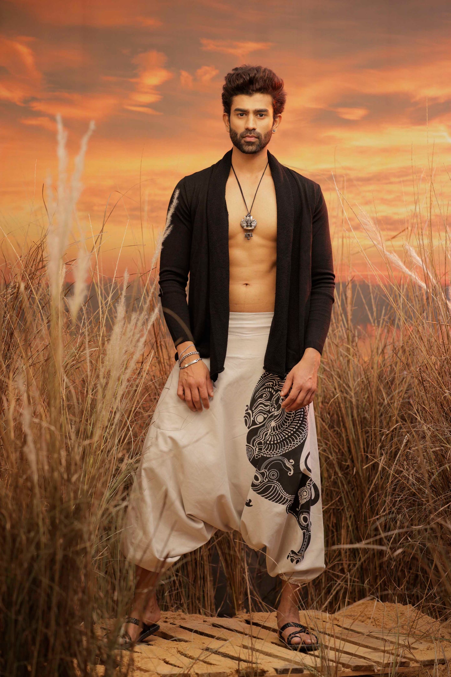 standout thai baggy black harem pant india the veshti company harem pants for men harem pants for women harem trousers hippie pants harem joggers bohemian boho pant adaddin pants enimane harem pants