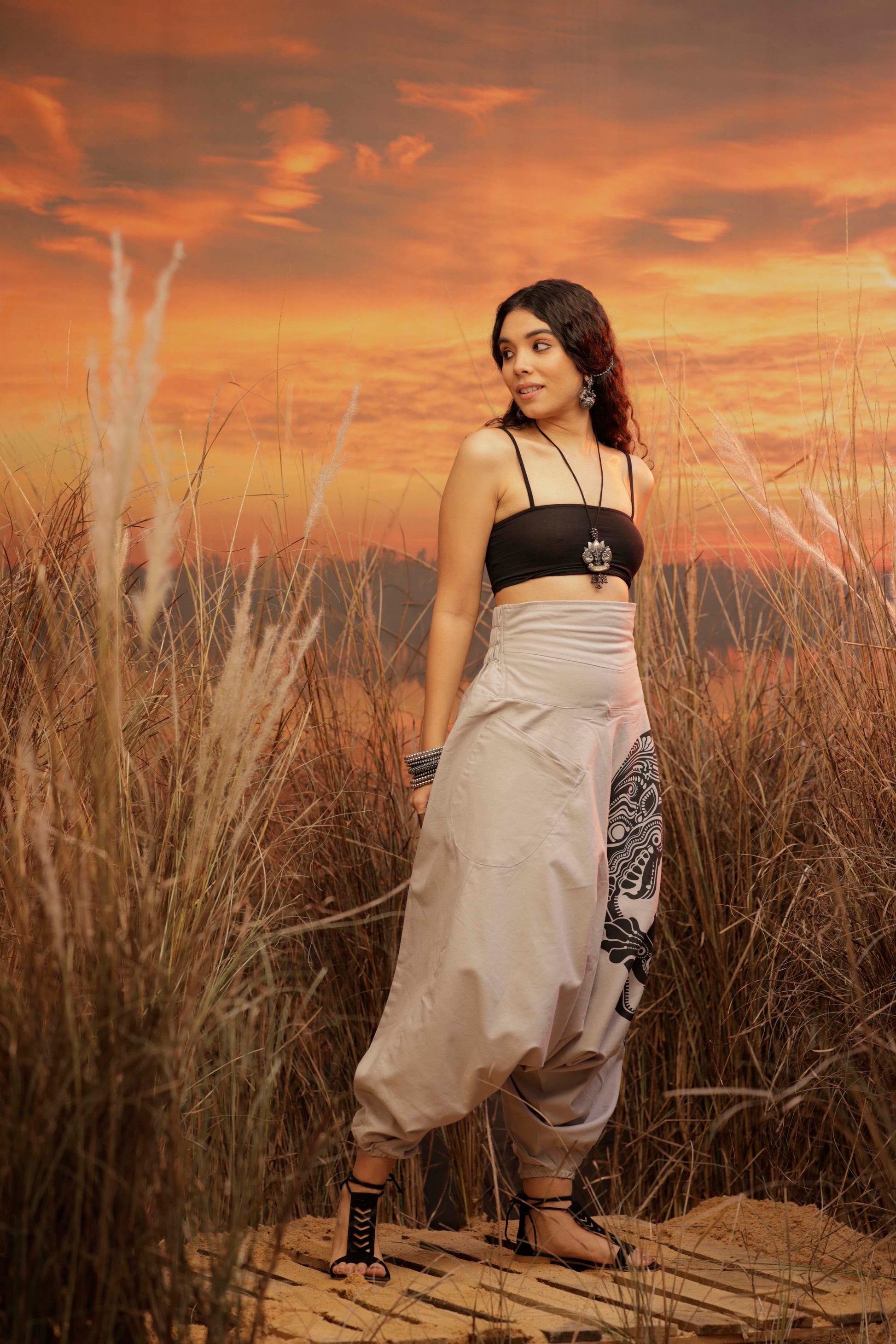 standout thai baggy black harem pant india the veshti company harem pants for men harem pants for women harem trousers hippie pants harem joggers bohemian boho pant adaddin pants enimane harem pants