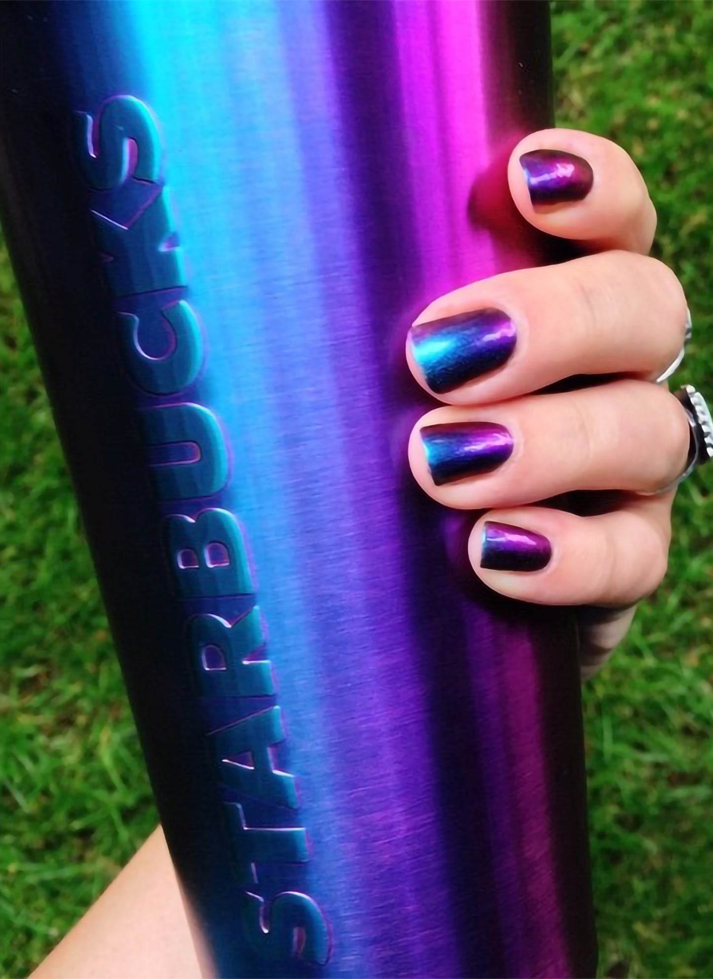 Birefringence multicolor nail polish color changing nail polish chrome nail polish dual shade nail polish standout nail polish ilnp nail polish barrym nail polish pink nail polish gold nail polish limited edition nail polish luxury nail polish imported nail polish Nail Lacquer nail art manicure nail design pedicure nail glitter opi nail polish nail polish addict boutique nail lacquer spa