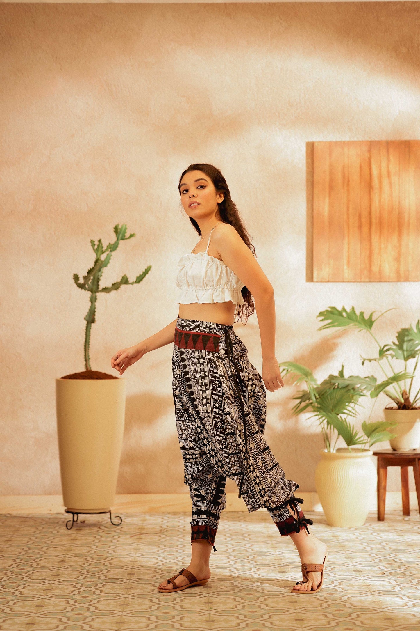 Black all over printed harem pant india harem trousers standout hippie pants harem pants men harem pants women patiyala pant unisex yoga harem pant loose pant printed bohemian pant