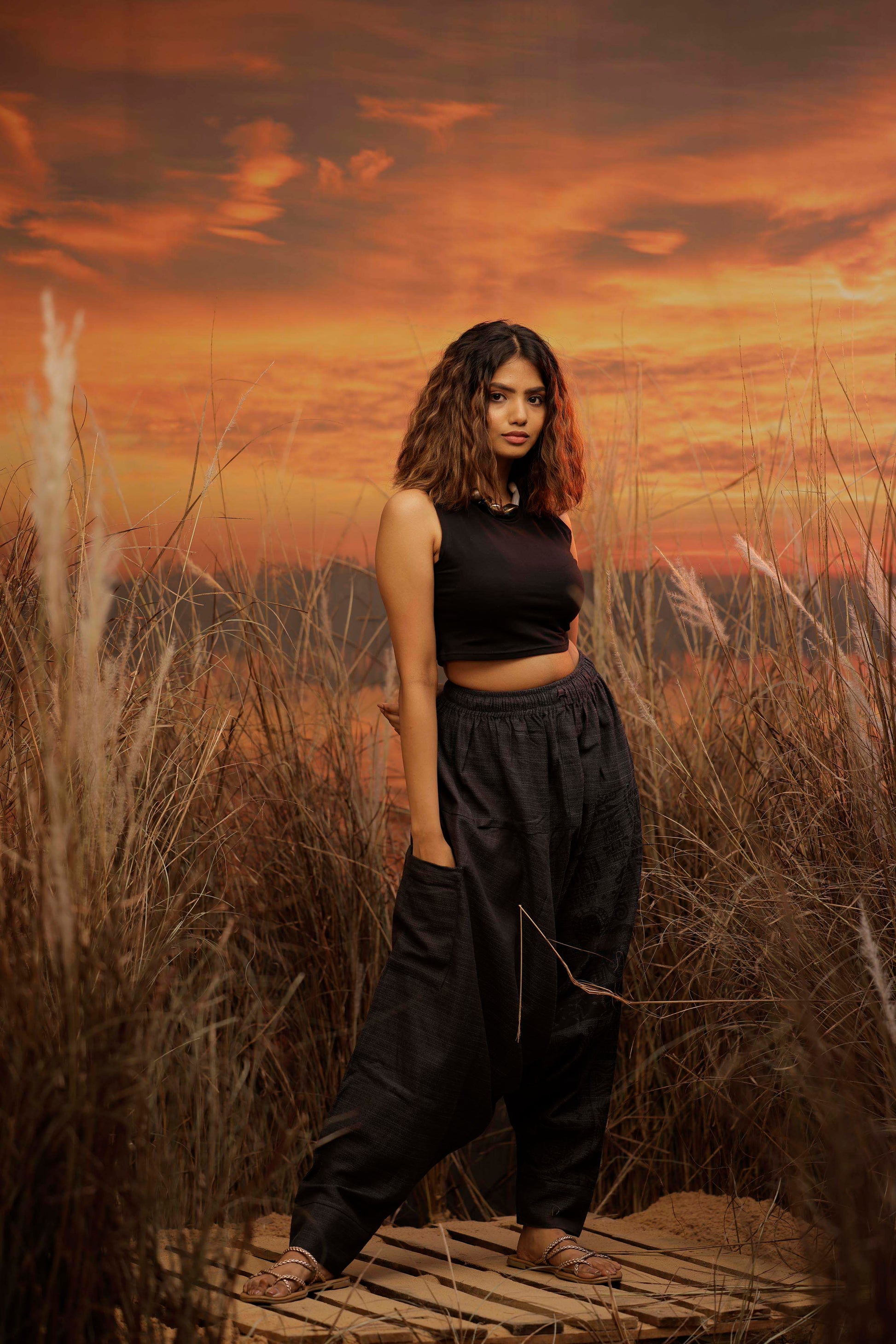 Black harem pant india harem trousers standout hippie pants harem pants men harem pants women patiyala pant unisex yoga harem pant loose pant printed bohemian pant boho pant the veshti company harem pants