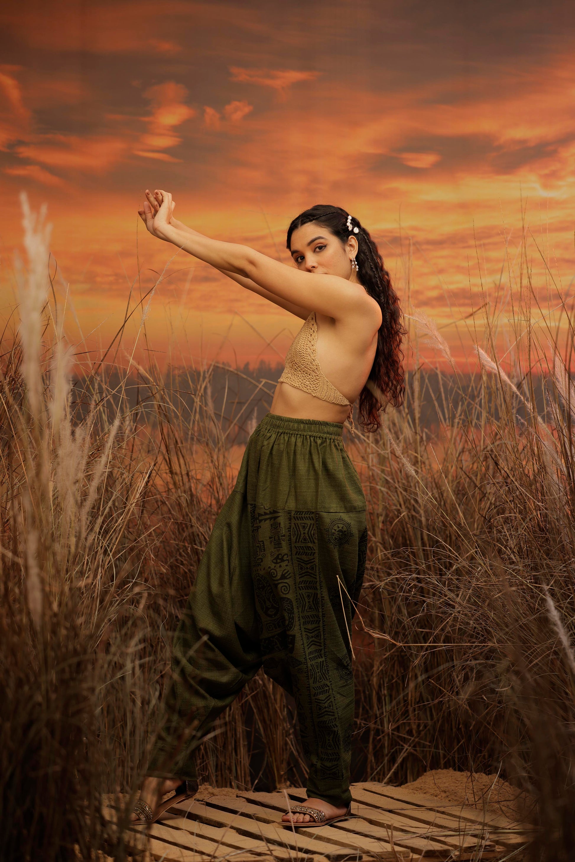 Green harem pant india harem trousers standout hippie pants harem pants men harem pants women patiyala pant unisex yoga harem pant loose pant printed bohemian pant boho the veshti company harem pants