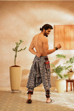 Load image into Gallery viewer, Black all over printed harem pant india harem trousers standout hippie pants harem pants men harem pants women patiyala pant unisex yoga harem pant loose pant printed bohemian pant
