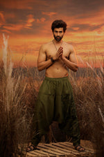 Load image into Gallery viewer, Green harem pant india harem trousers standout hippie pants harem pants men harem pants women patiyala pant unisex yoga harem pant loose pant printed bohemian pant boho the veshti company harem pants
