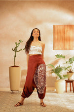 Load image into Gallery viewer, standout thai harem pant india the veshti company harem pants for men harem pants for women harem trousers hippie pants harem joggers bohemian boho pant adaddin pants enimane baggy yoga pant
